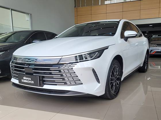 BYD KING 1.5 DM-I PHEV GS AUTOMÁTICO BYD KING 1.5 DM-I PHEV GS AUTOMÁTICO